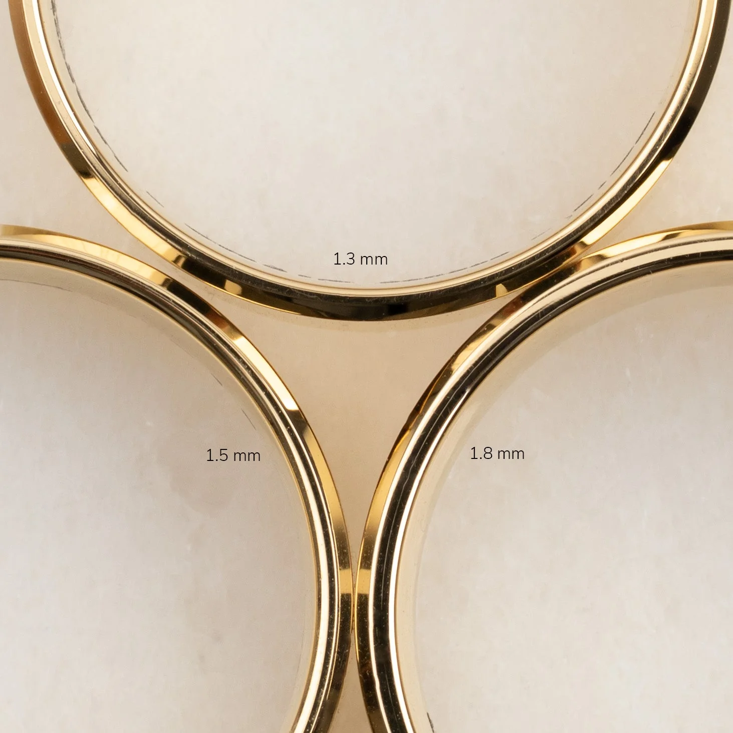 BEVELED FLAT COMFORT WEDDING BAND - 3mm - YG - Image 3