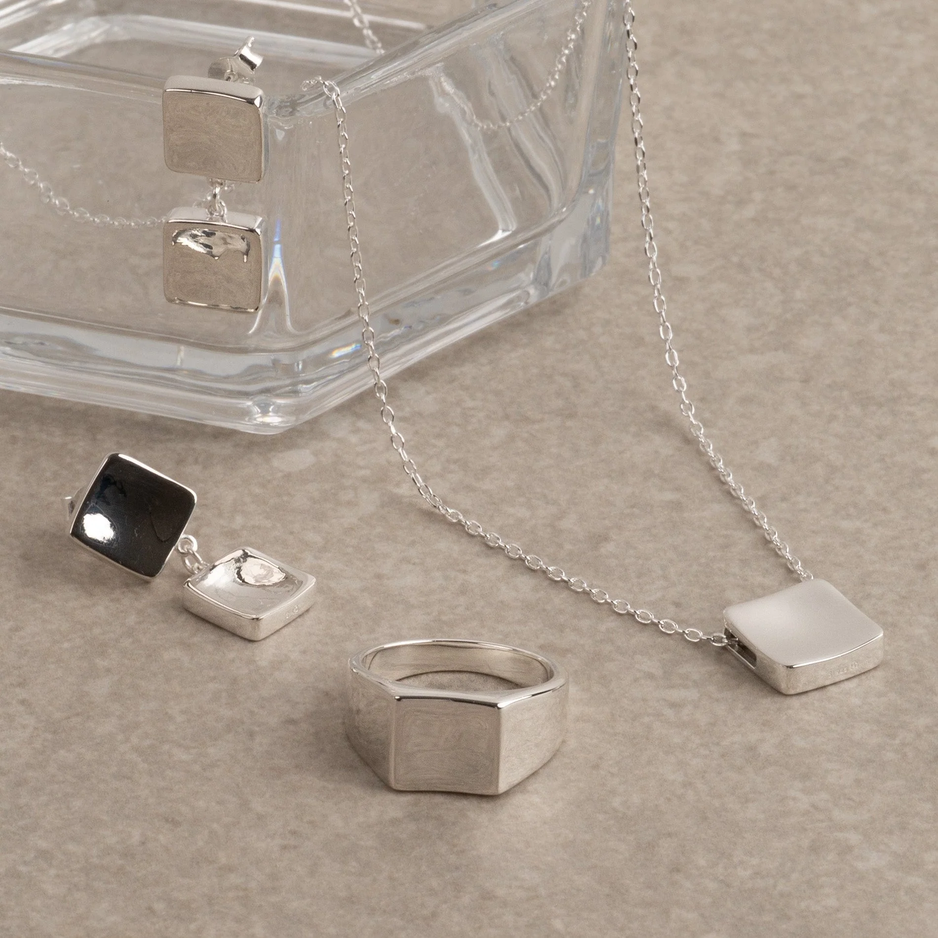 MAE SILVER SIGNET RING - Image 5